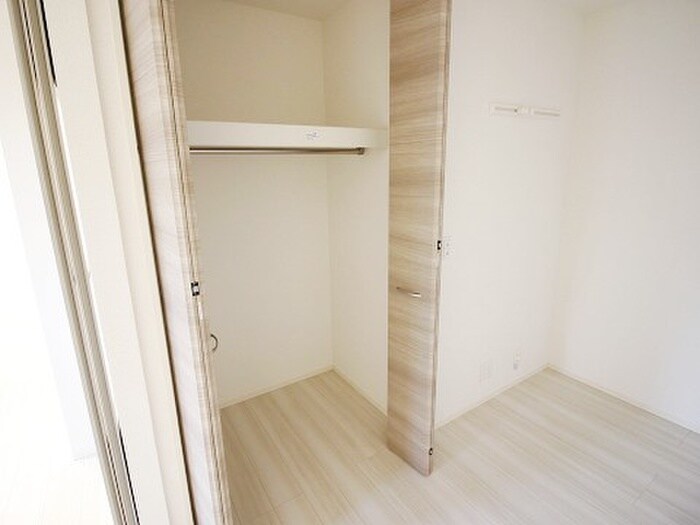 物件内観写真11　(収納)