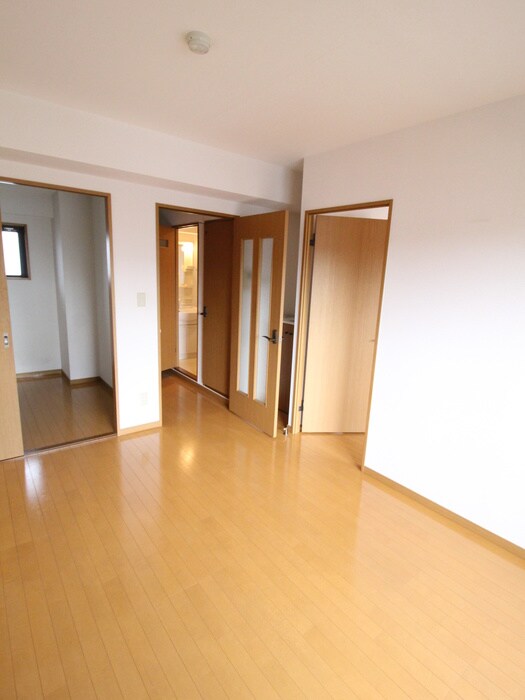 物件内観写真6　(居室)