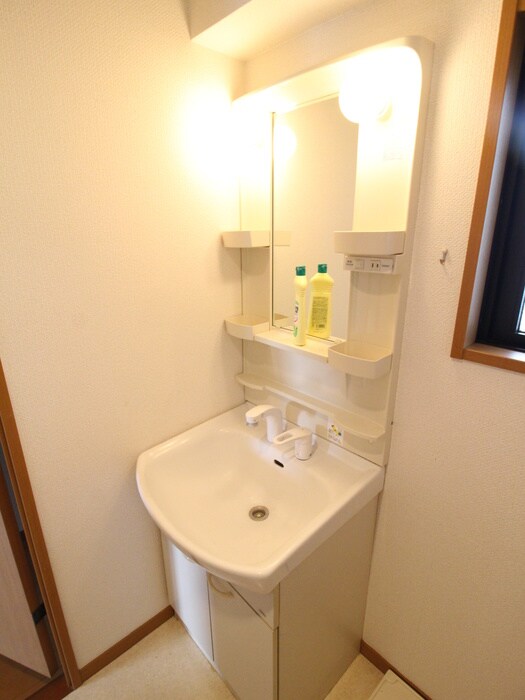 物件内観写真9　(洗面)