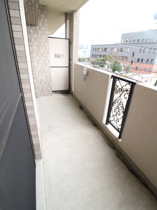 物件内観写真13　(ベランダ・バルコニー)