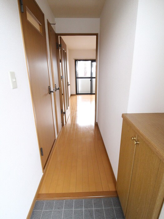 物件内観写真15　(玄関)