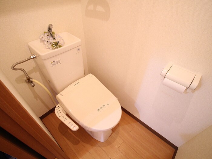 物件内観写真8　(トイレ)