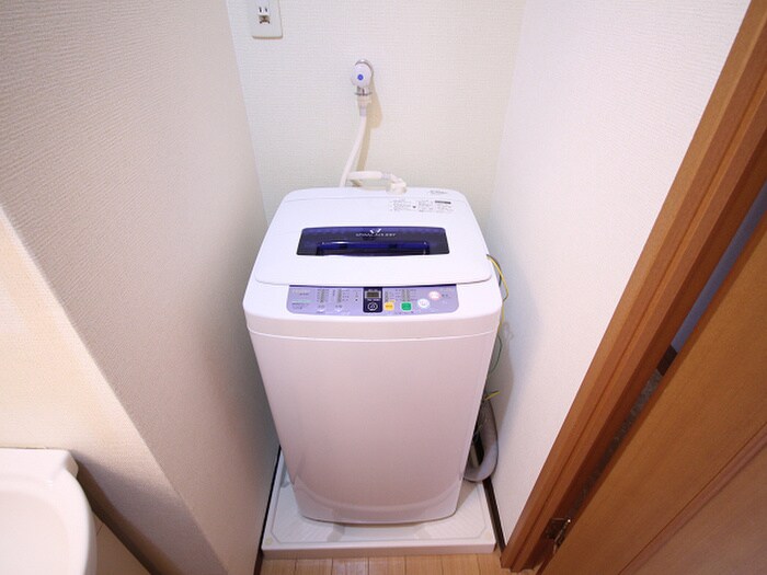 物件内観写真9　(洗濯機置場)