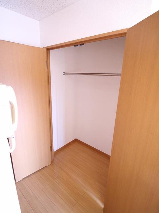 物件内観写真10　(収納)