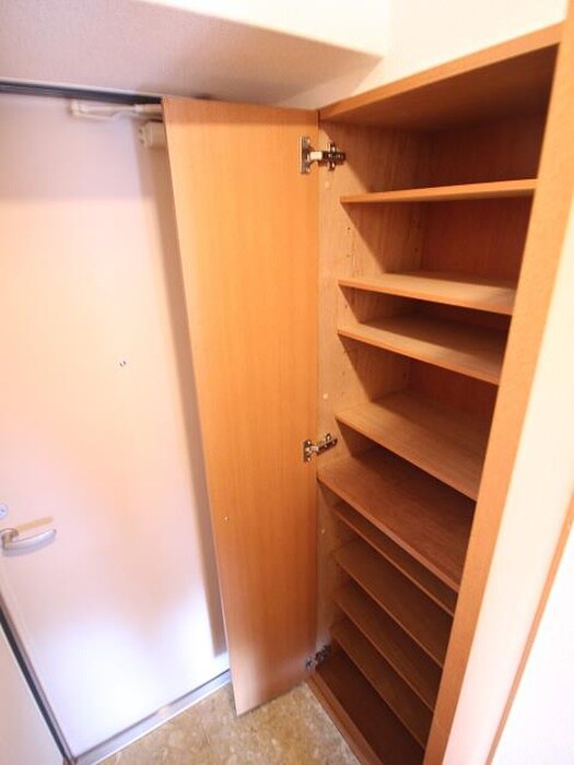 物件内観写真16　(靴箱)