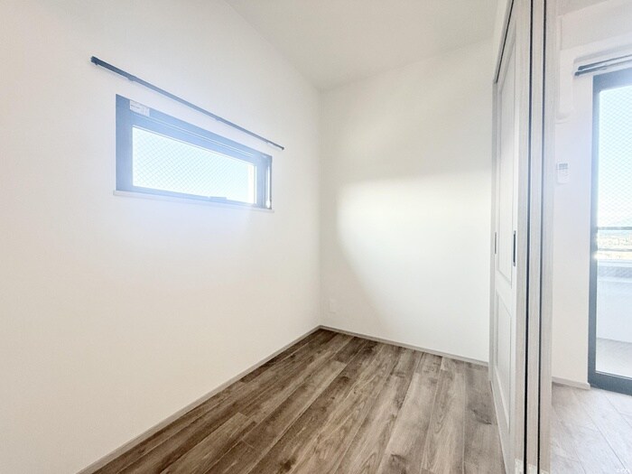 物件内観写真11　(居室)