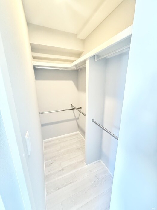 物件内観写真13　(収納)