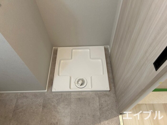 物件内観写真11　(洗濯機置場)