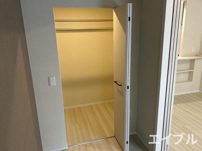 物件内観写真16　(収納)