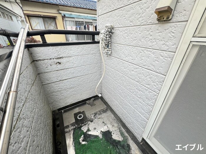 物件内観写真12　(洗濯機置場)