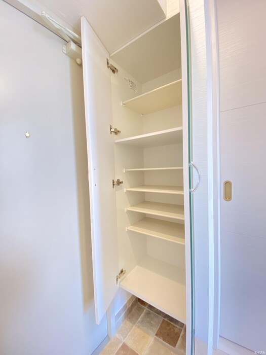 物件内観写真16　(靴箱)