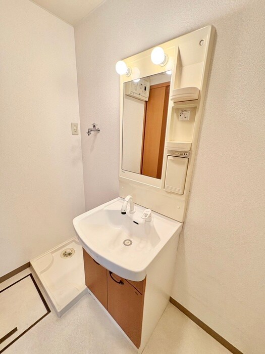 物件内観写真10　(洗面)