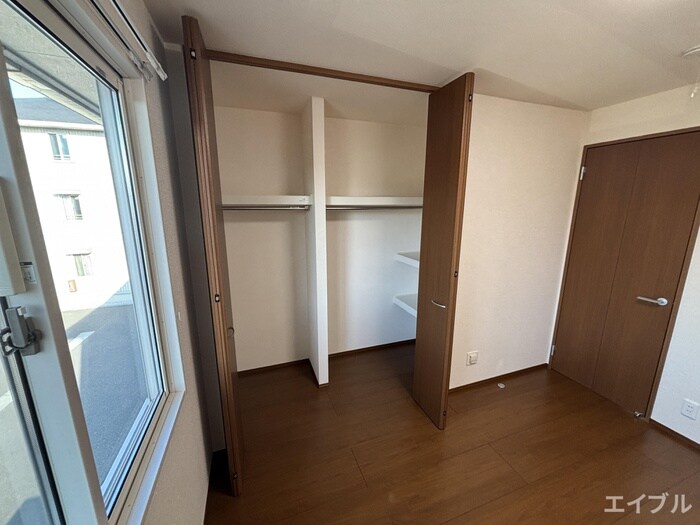 物件内観写真8　(収納)