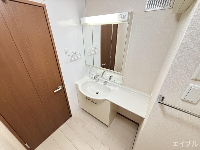 物件内観写真11　(洗面)