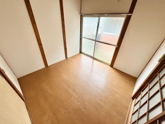 物件内観写真4　(居室)