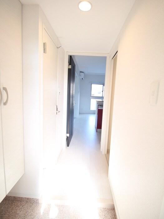 物件内観写真9　(廊下)