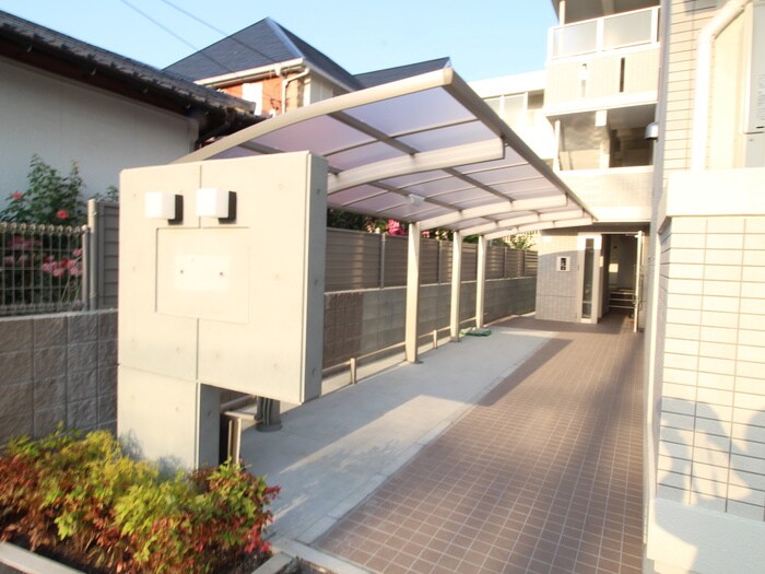 物件外観写真6　(駐輪場)