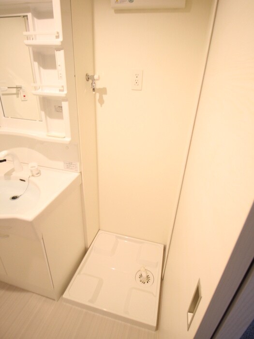 物件内観写真13　(洗濯機置場)