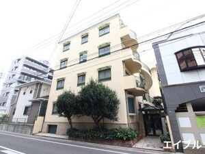 リベラル竜王フラッツ外観写真