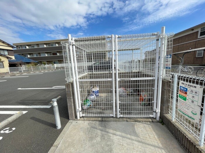 物件外観写真4　(建物設備)