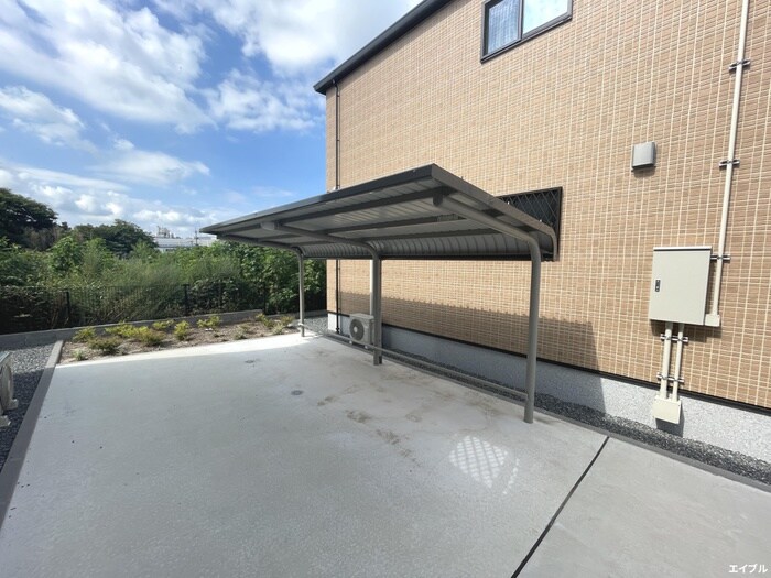 物件外観写真4　(駐輪場)