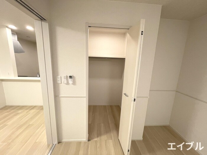 物件内観写真21　(収納)