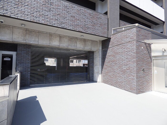 物件外観写真5　(駐車場)