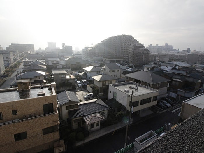 物件内観写真16　(室内からの展望)