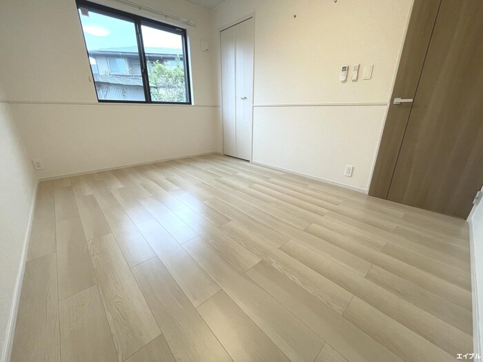 物件内観写真8　(居室)