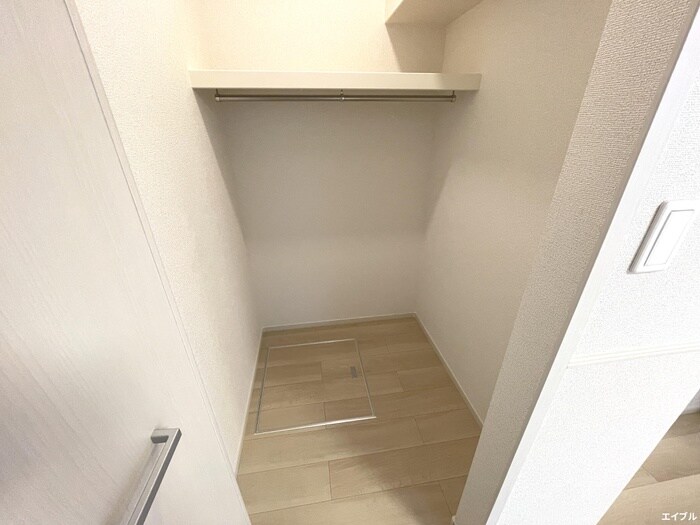 物件内観写真10　(収納)