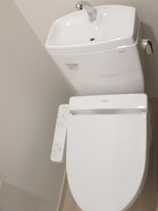 物件内観写真5　(トイレ)