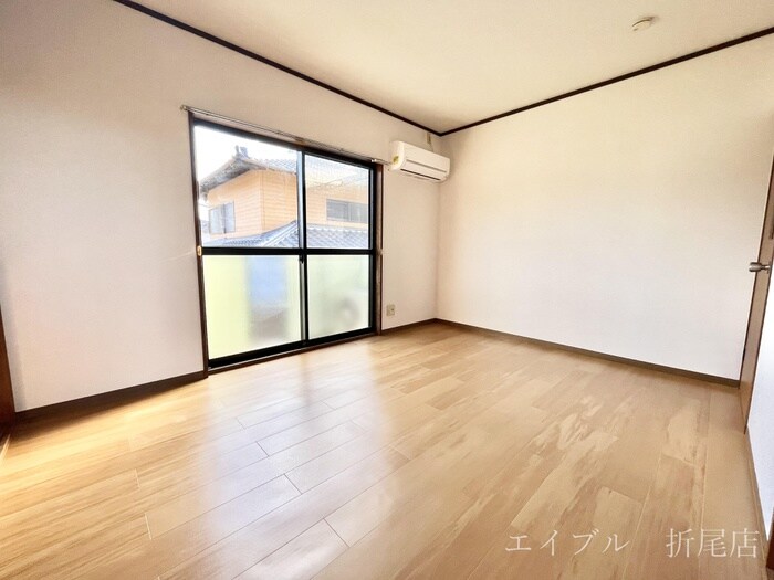 物件内観写真4　(居室)