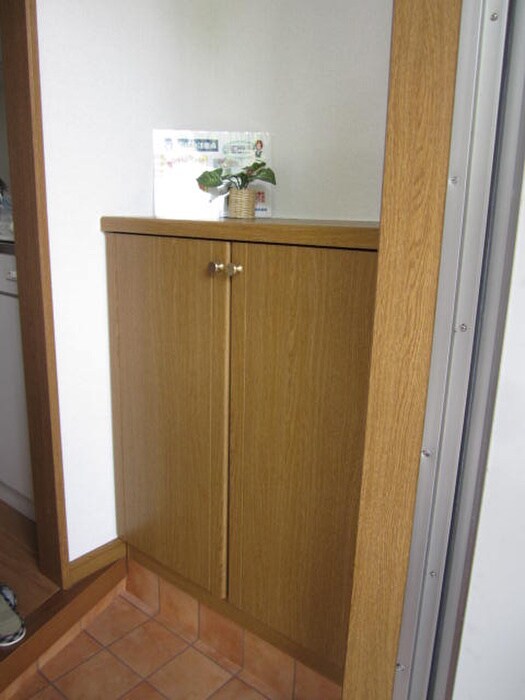 物件内観写真8　(靴箱)