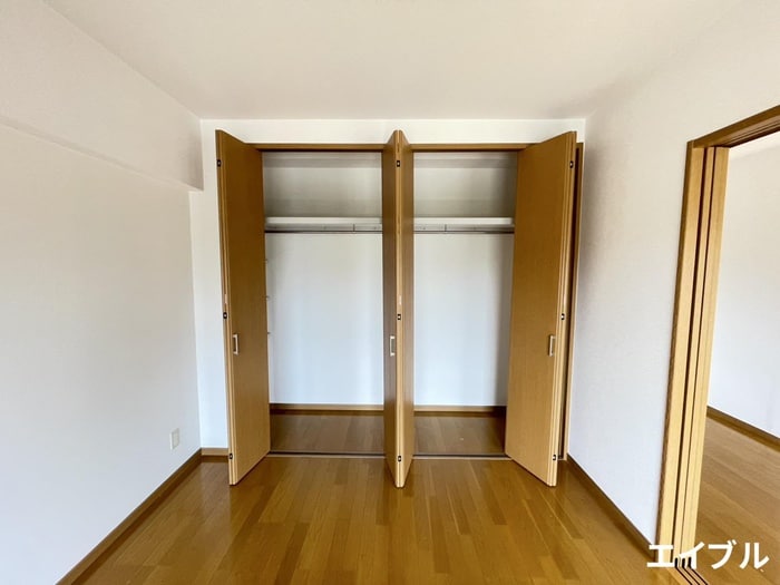 物件内観写真12　(収納)