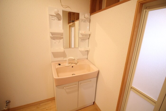 物件内観写真10　(洗面)