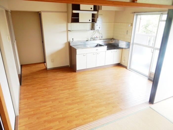 物件内観写真4　(居室)