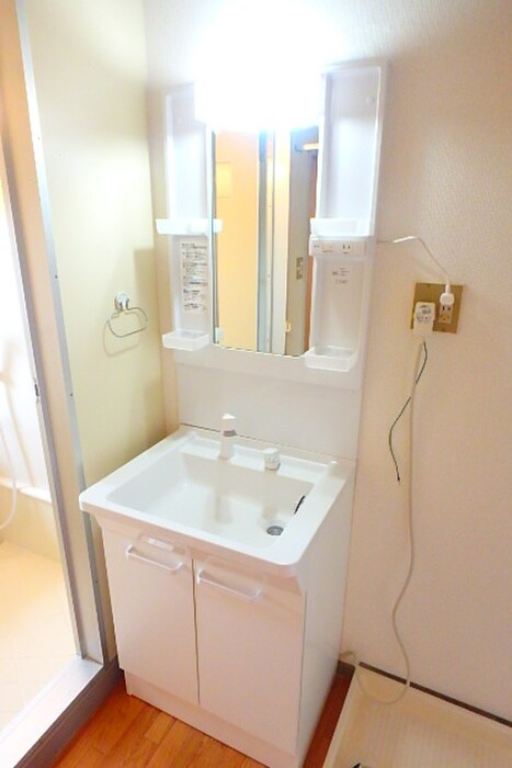 物件内観写真7　(洗面)