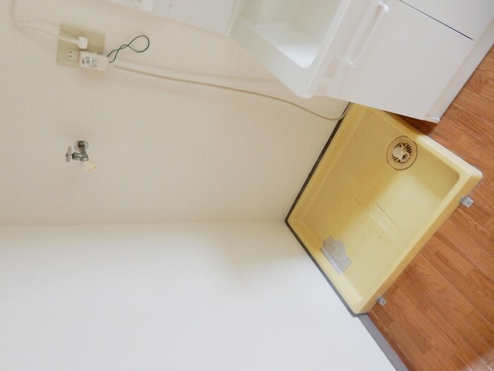 物件内観写真9　(洗濯機置場)