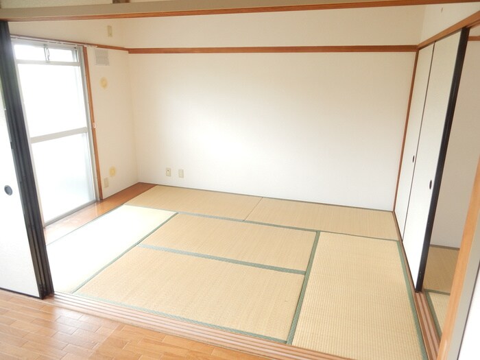 物件内観写真10　(居室)