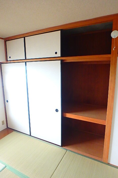 物件内観写真12　(収納)