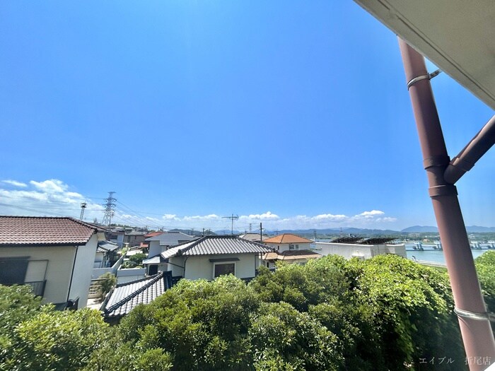 物件内観写真13　(室内からの展望)