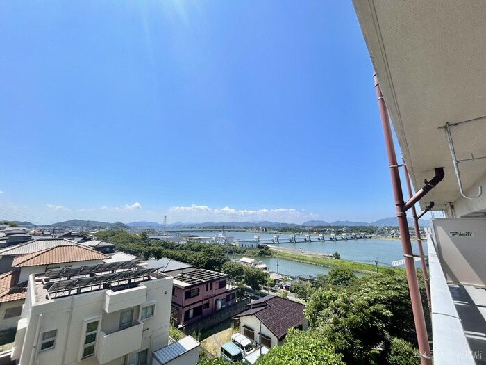 物件内観写真13　(室内からの展望)