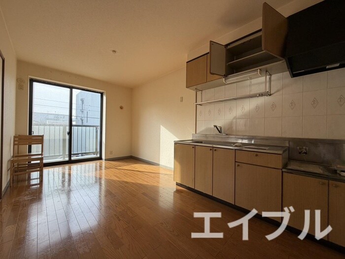 物件内観写真4　(居室)