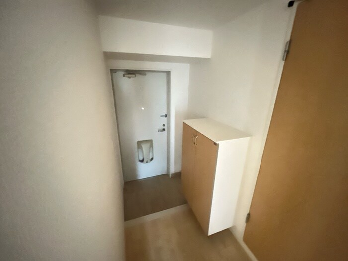 物件内観写真9　(玄関)