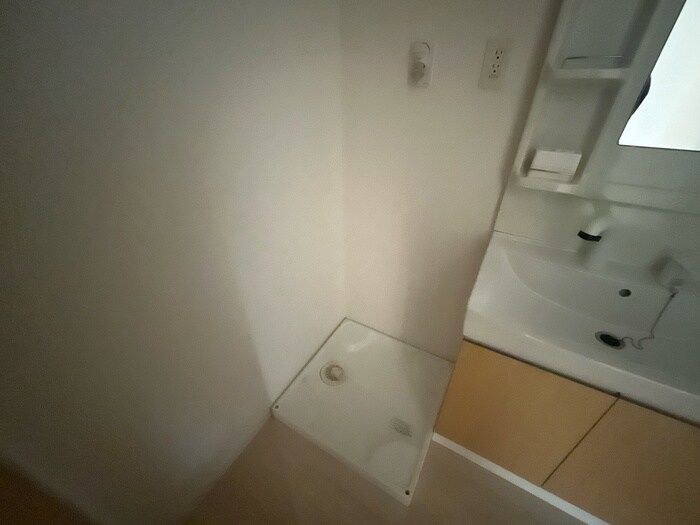 物件内観写真13　(洗濯機置場)