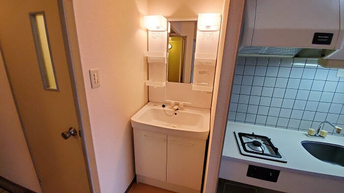 物件内観写真11　(洗面)