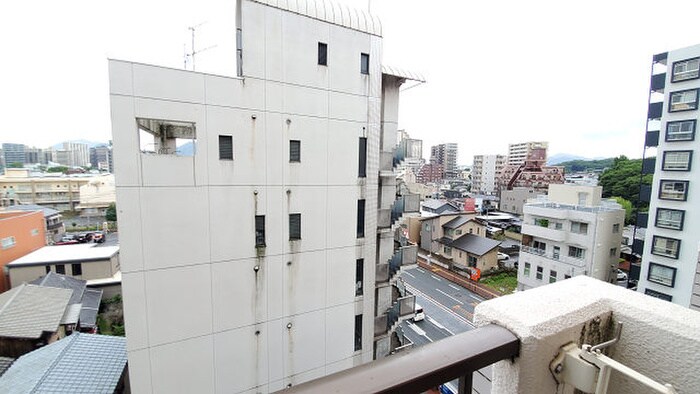 物件内観写真15　(室内からの展望)