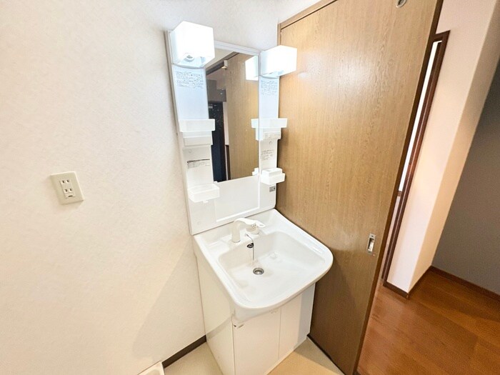 物件内観写真12　(洗面)