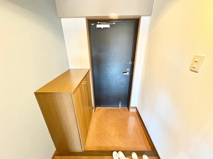 物件内観写真14　(玄関)