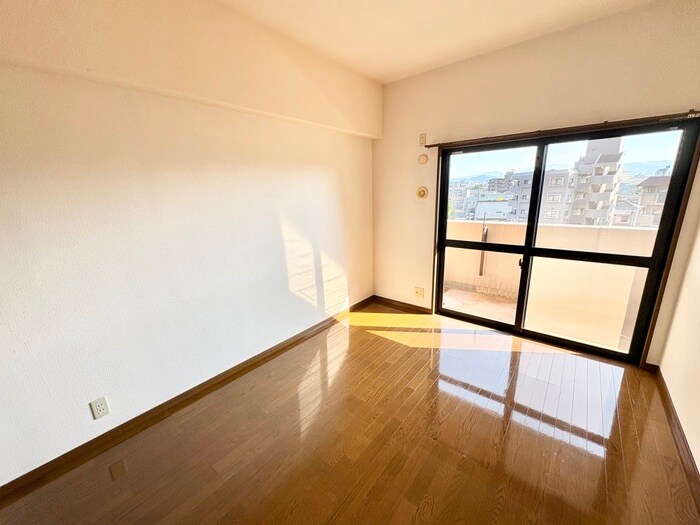 物件内観写真18　(居室)